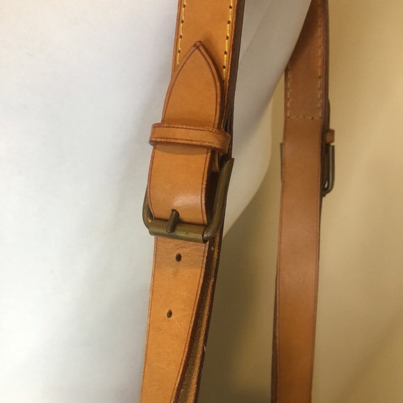 W ETRO Milano Red Paisley Vachetta Leather Drawstring Bucket Shoulder Bag - Picture 7 of 17